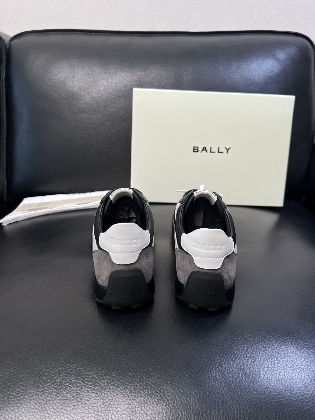 BALLY  高品质  顶级工艺品  巴利 专柜同原厂配置 ，鞋面意大利进口牛皮面料，进口水染牛皮里垫 