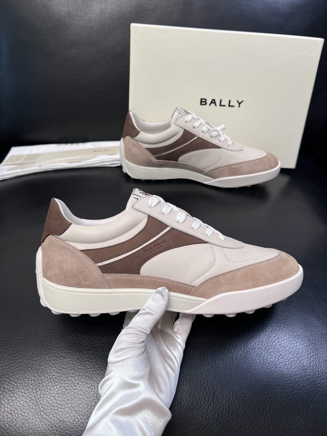 BALLY  高品质  顶级工艺品  巴利 专柜同原厂配置 ，鞋面意大利进口牛皮面料，进口水染牛皮里垫 