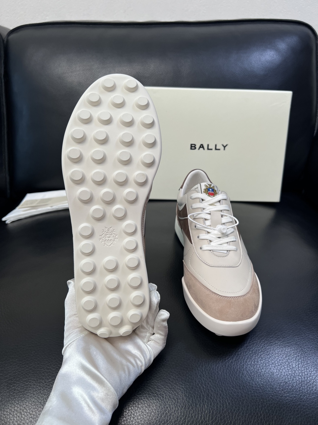BALLY  高品质  顶级工艺品  巴利 专柜同原厂配置 ，鞋面意大利进口牛皮面料，进口水染牛皮里垫 