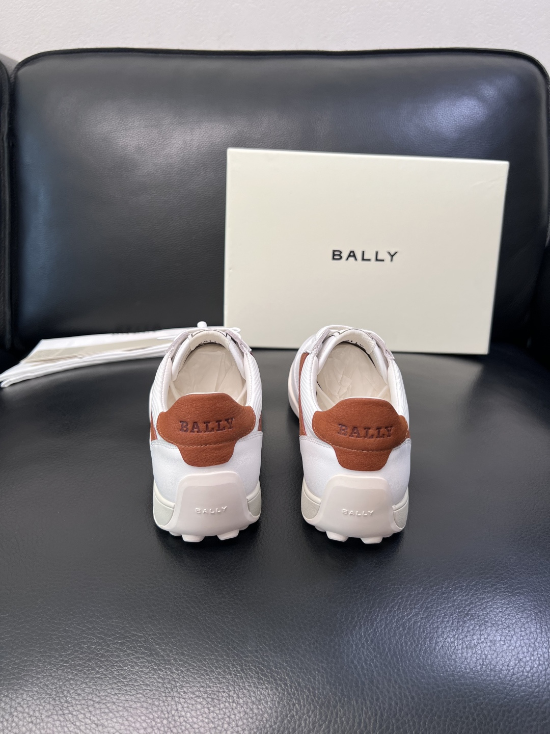 BALLY  高品质  顶级工艺品  巴利 专柜同原厂配置 ，鞋面意大利进口牛皮面料，进口水染牛皮里垫 