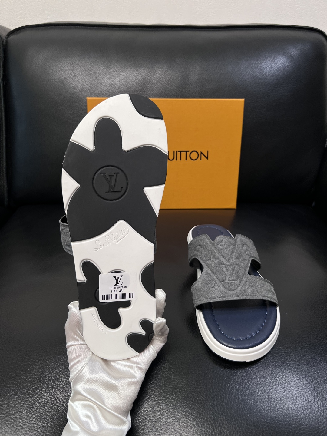 Lv  高品质  顶级工艺品  路易威登，拖鞋  专柜同步原厂配置，鞋面意大利进口，高品质拼接缤纷色彩复
