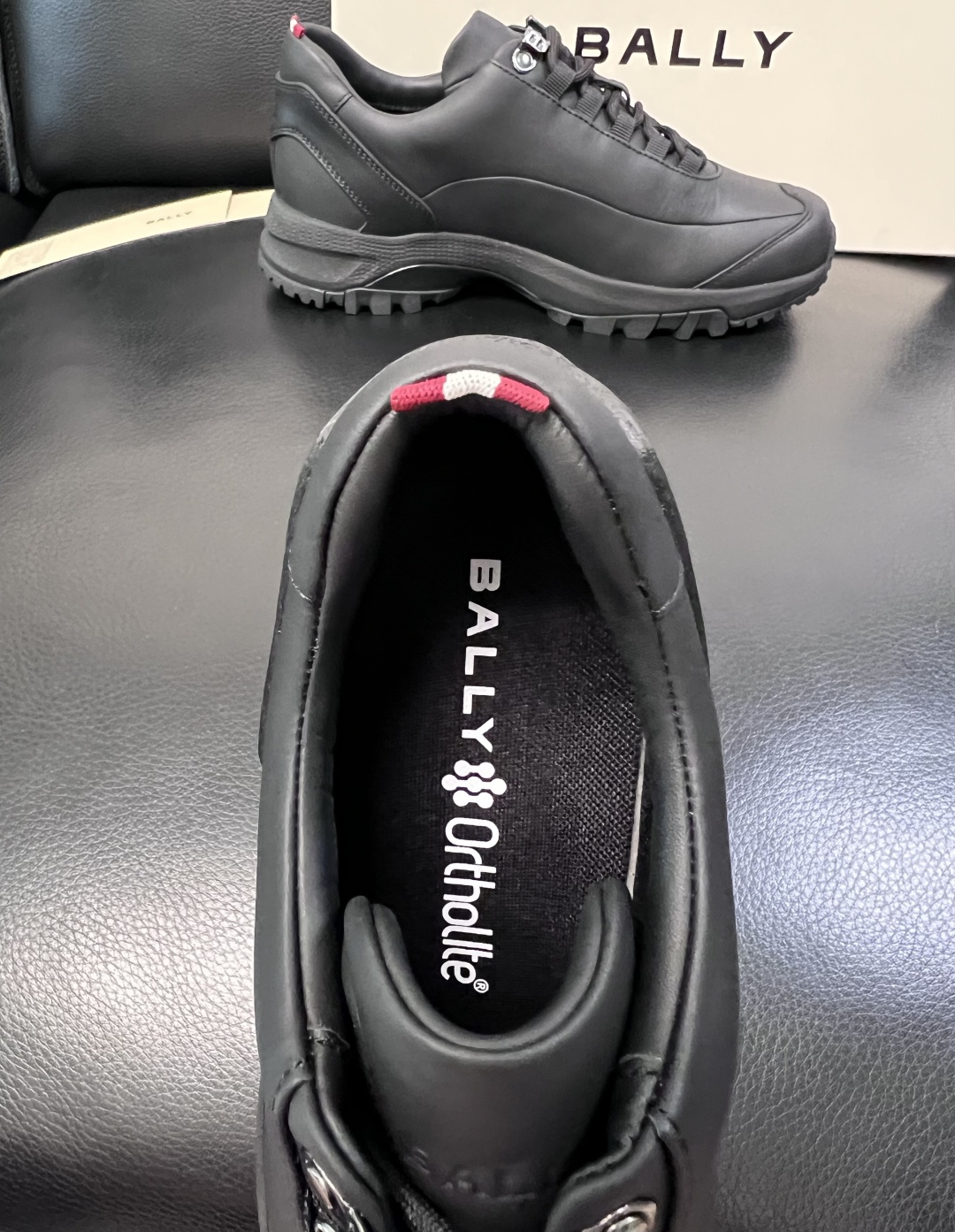 BALLY  高品质  顶级工艺品  巴利 专柜同原厂配置 ，鞋面意大利进口牛皮面料，进口水染牛皮里垫 