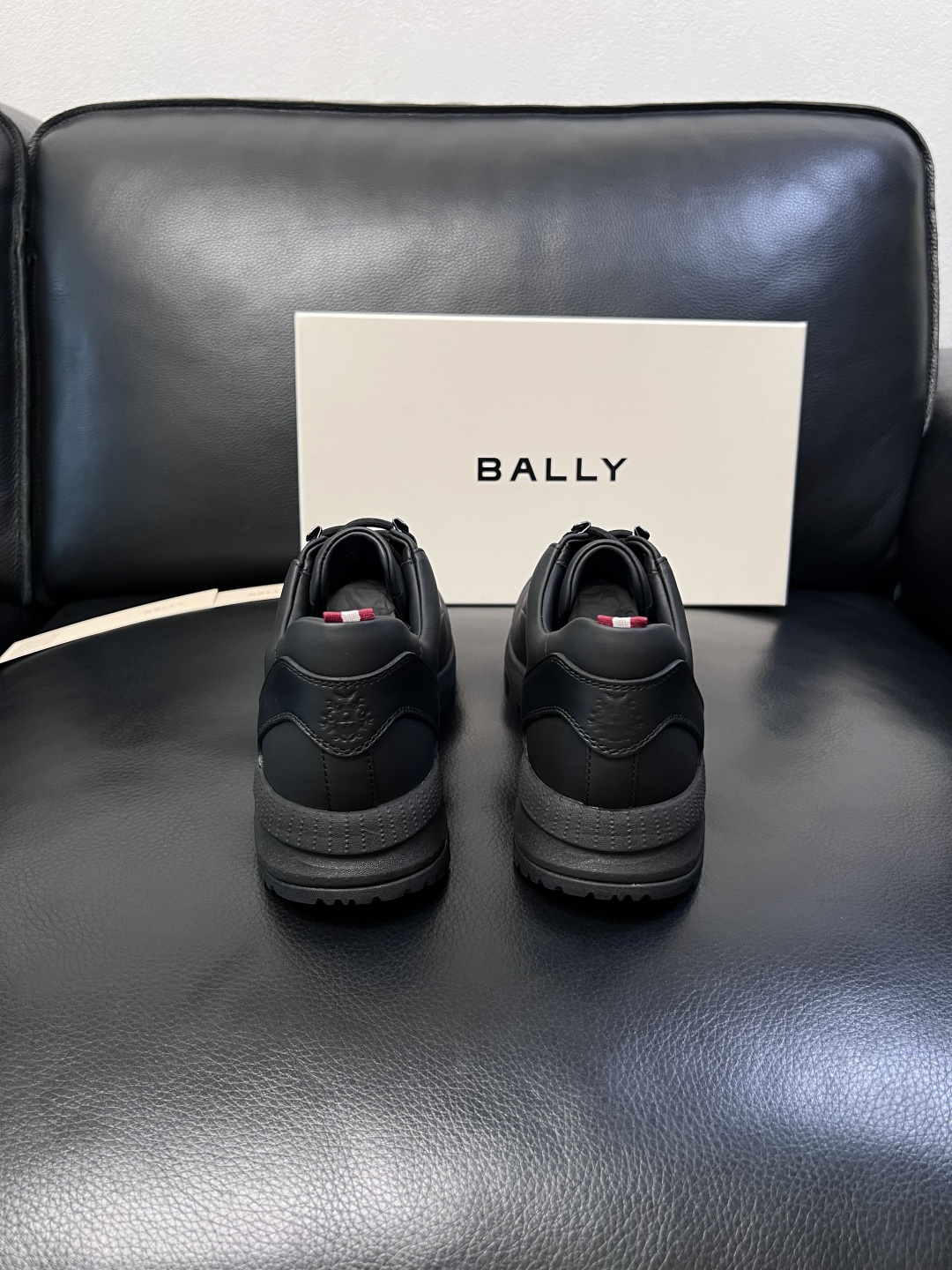 BALLY  高品质  顶级工艺品  巴利 专柜同原厂配置 ，鞋面意大利进口牛皮面料，进口水染牛皮里垫 