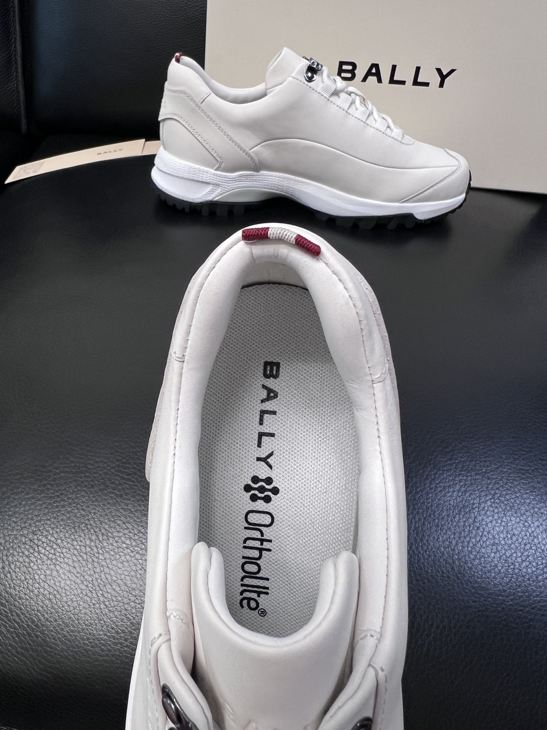 BALLY  高品质  顶级工艺品  巴利 专柜同原厂配置 ，鞋面意大利进口牛皮面料，进口水染牛皮里垫 