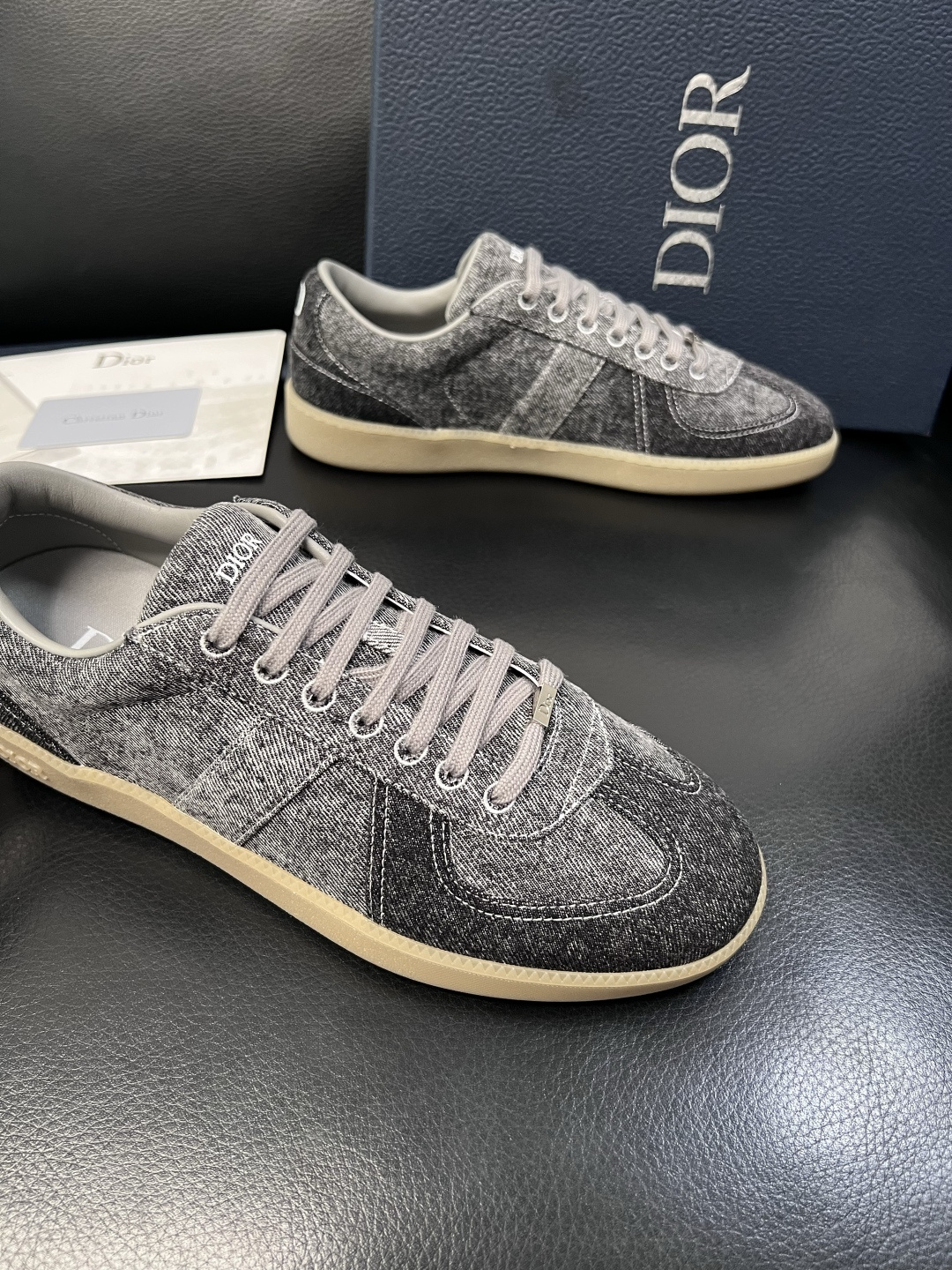 Dior 顶级工艺品 迪奥  专柜同步 原厂配置，意大利进口原版牛皮面料，透气舒适进口水染牛里垫，鞋底：