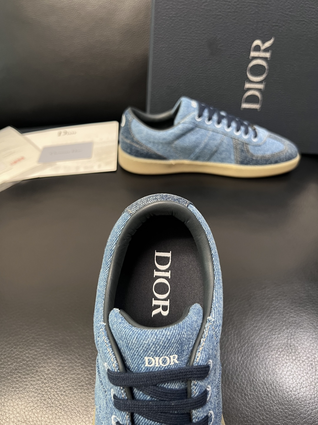 Dior 顶级工艺品 迪奥  专柜同步 原厂配置，意大利进口原版牛皮面料，透气舒适进口水染牛里垫，鞋底：