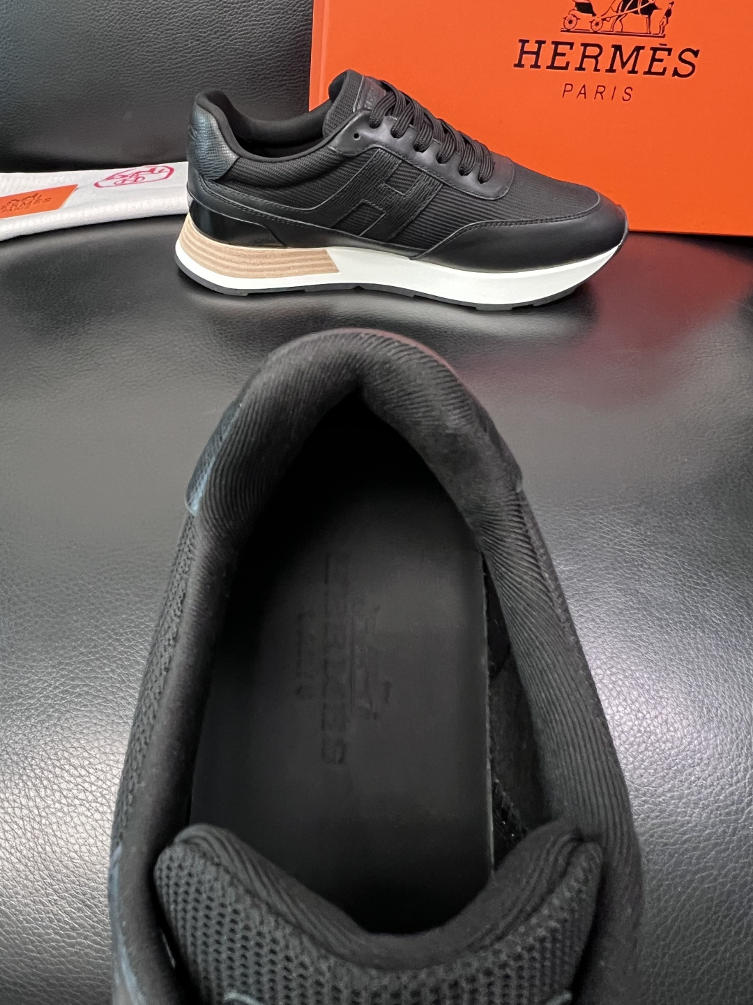 Hermes  高品质  顶级工艺品  爱马仕 专柜同步 原厂配置，意大利进口原版牛皮面料，高品质拼接工
