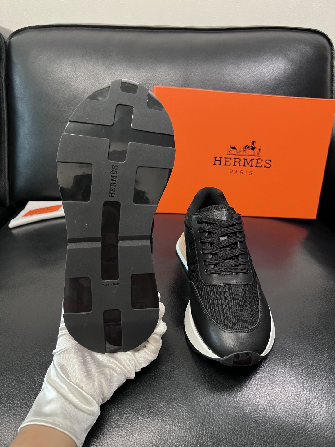 Hermes  高品质  顶级工艺品  爱马仕 专柜同步 原厂配置，意大利进口原版牛皮面料，高品质拼接工