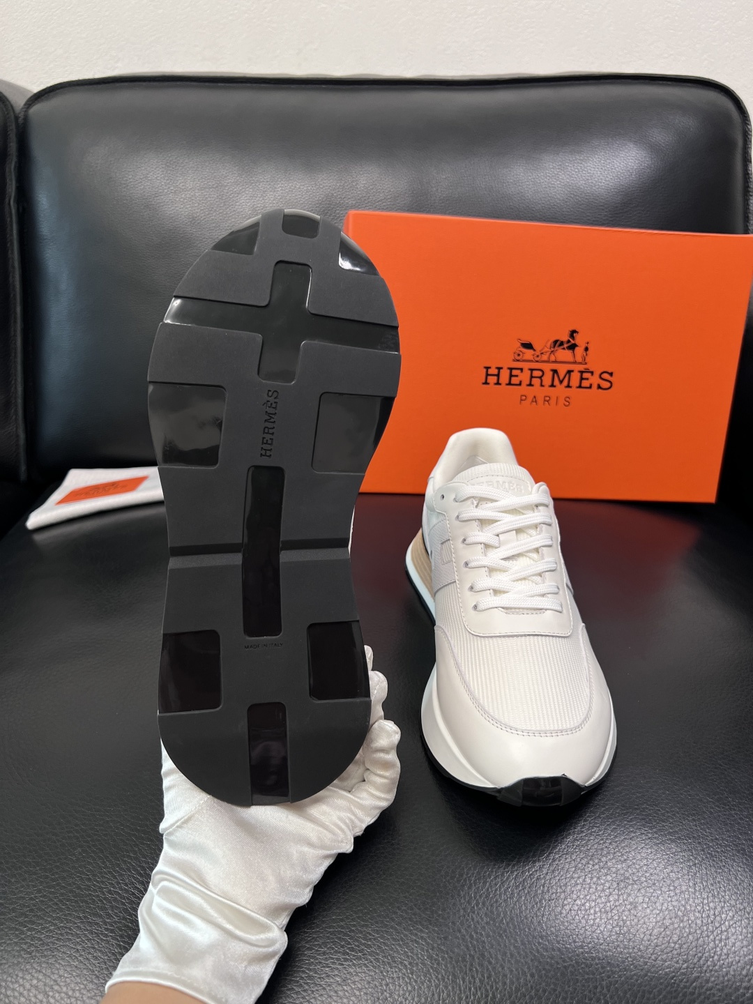 Hermes  高品质  顶级工艺品  爱马仕 专柜同步 原厂配置，意大利进口原版牛皮面料，高品质拼接工
