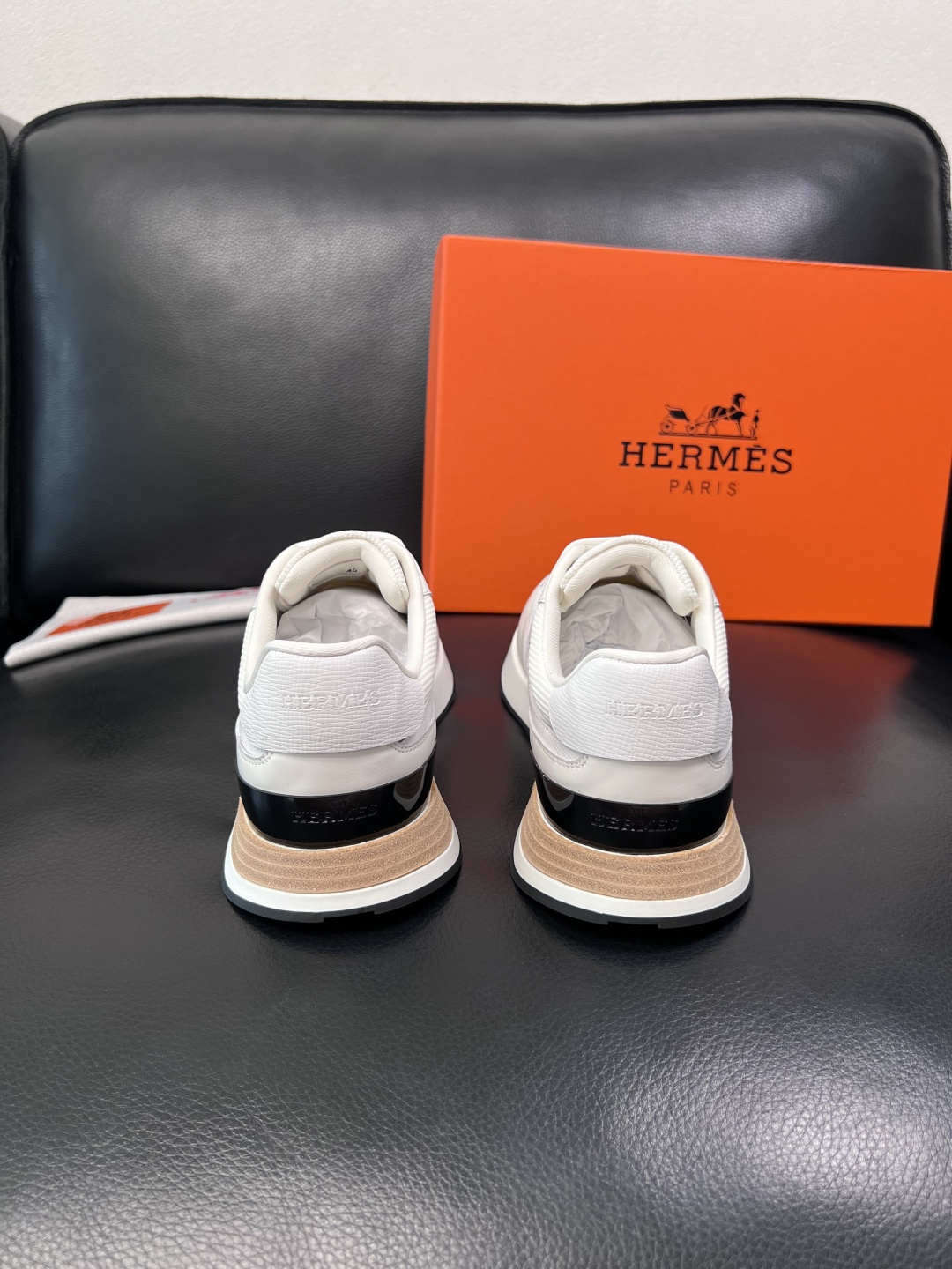 Hermes  高品质  顶级工艺品  爱马仕 专柜同步 原厂配置，意大利进口原版牛皮面料，高品质拼接工
