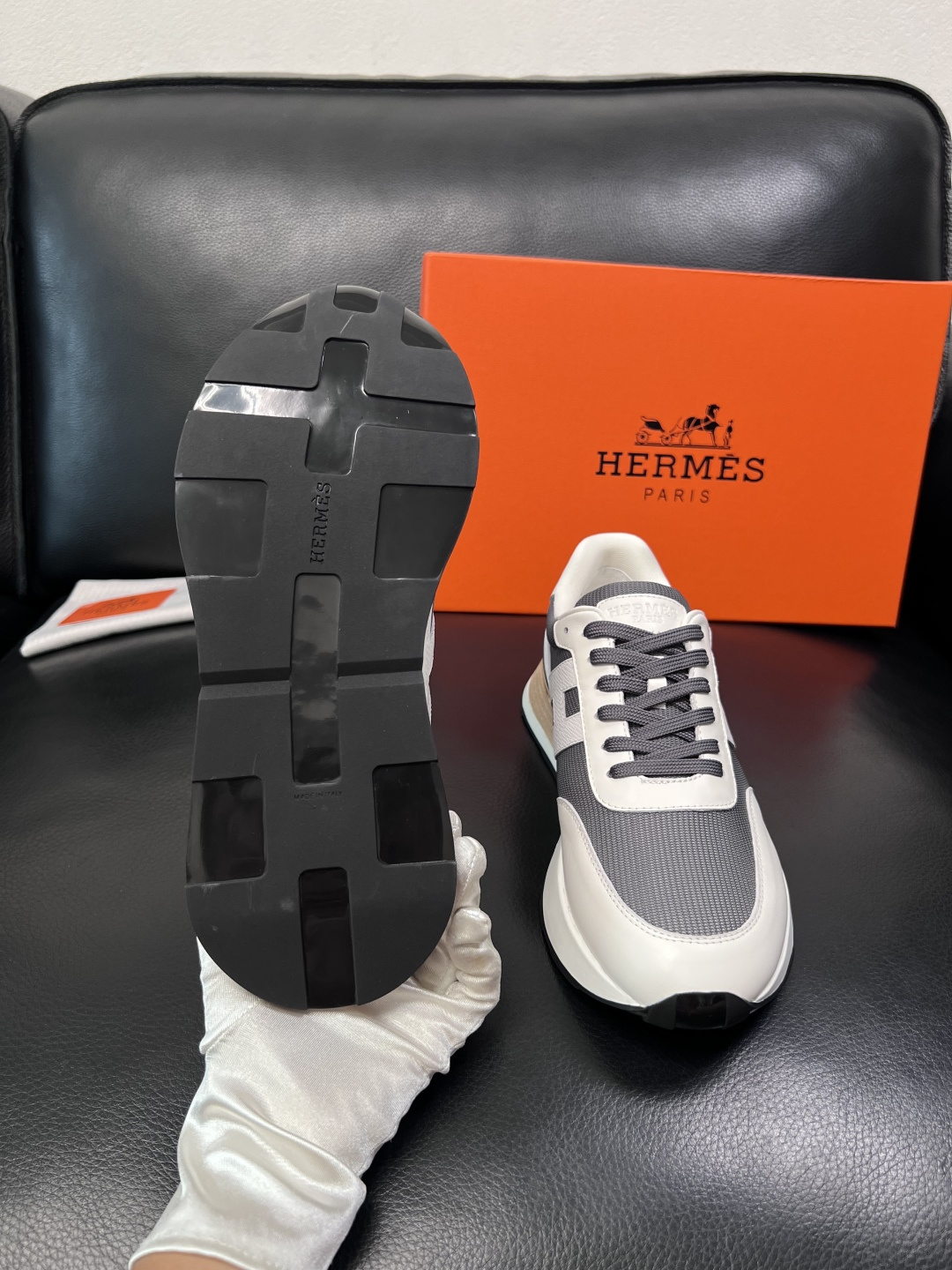 Hermes  高品质  顶级工艺品  爱马仕 专柜同步 原厂配置，意大利进口原版牛皮面料，高品质拼接工