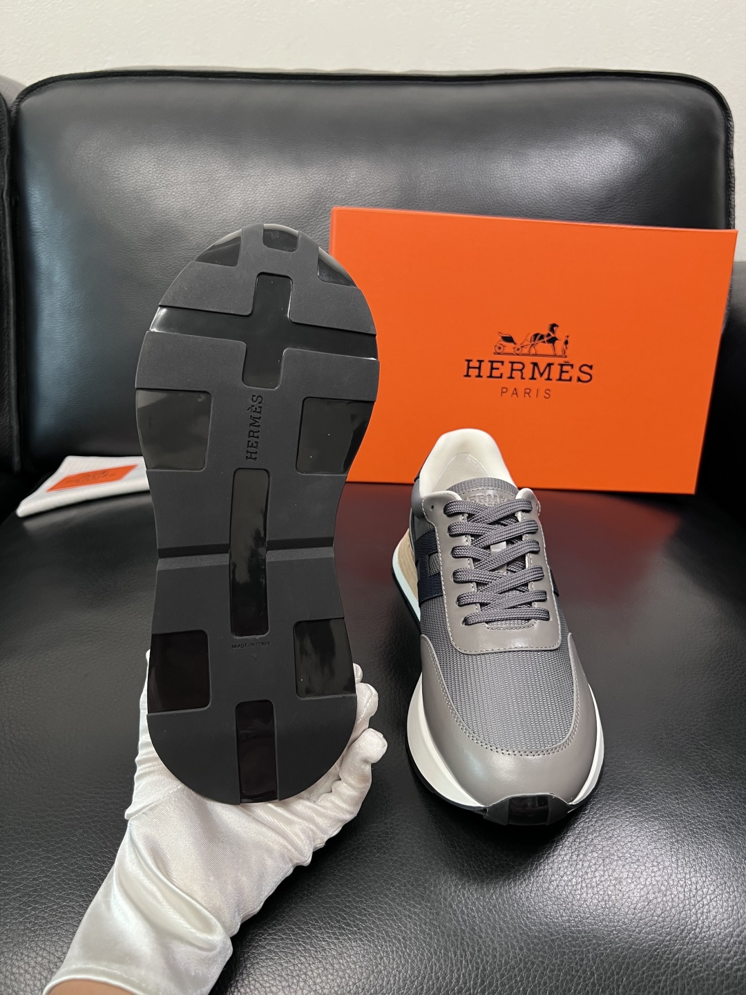 Hermes  高品质  顶级工艺品  爱马仕 专柜同步 原厂配置，意大利进口原版牛皮面料，高品质拼接工