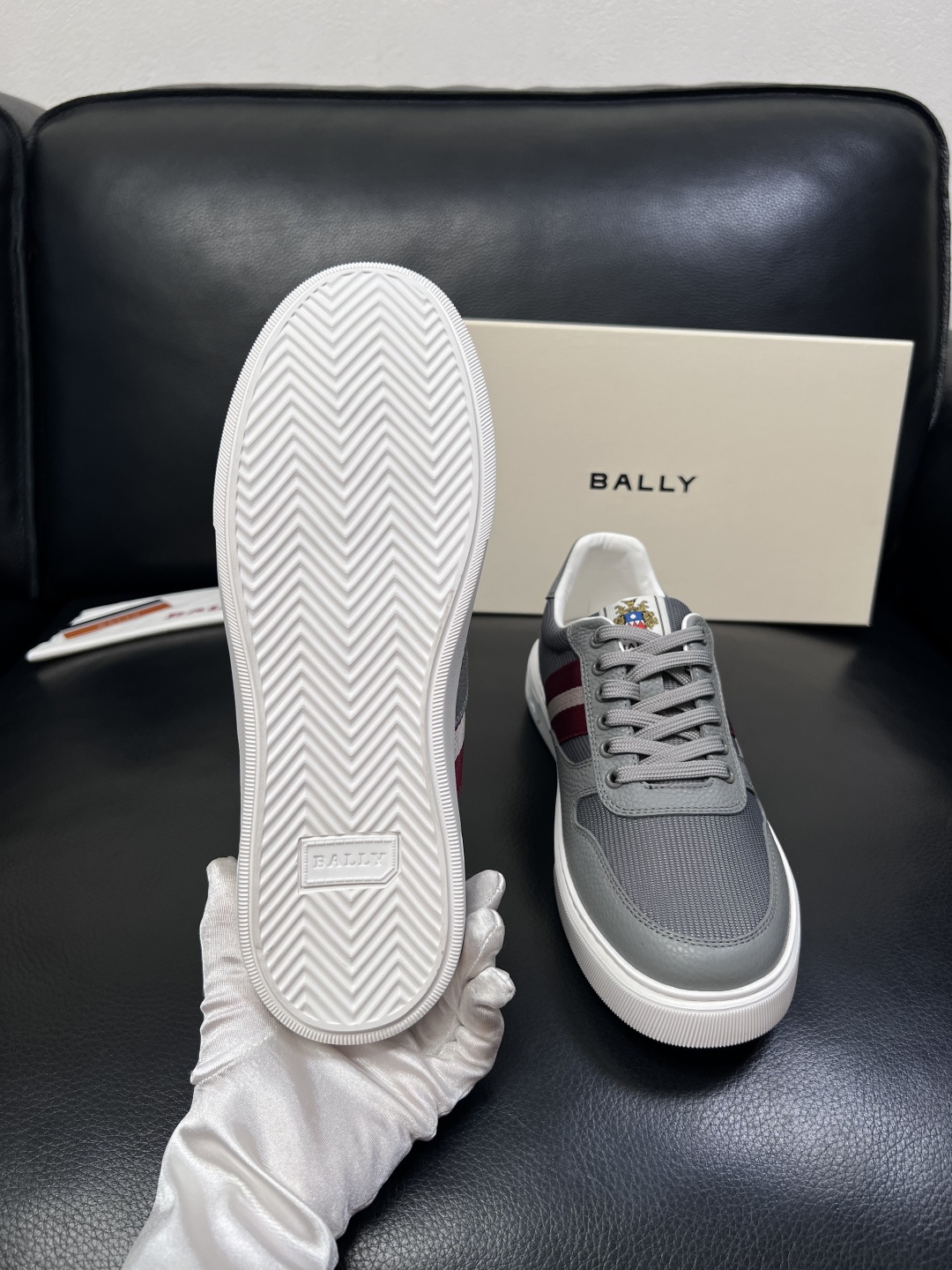 BALLY  高品质  顶级工艺品  巴利 专柜同原厂配置 ，鞋面意大利进口牛皮面料，进口水染牛皮里垫 
