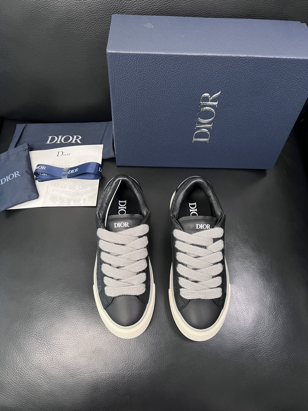 Dior 顶级工艺品 迪奥  专柜同步 原厂配置，意大利进口原版牛皮面料，透气舒适进口水染牛里垫，鞋底：