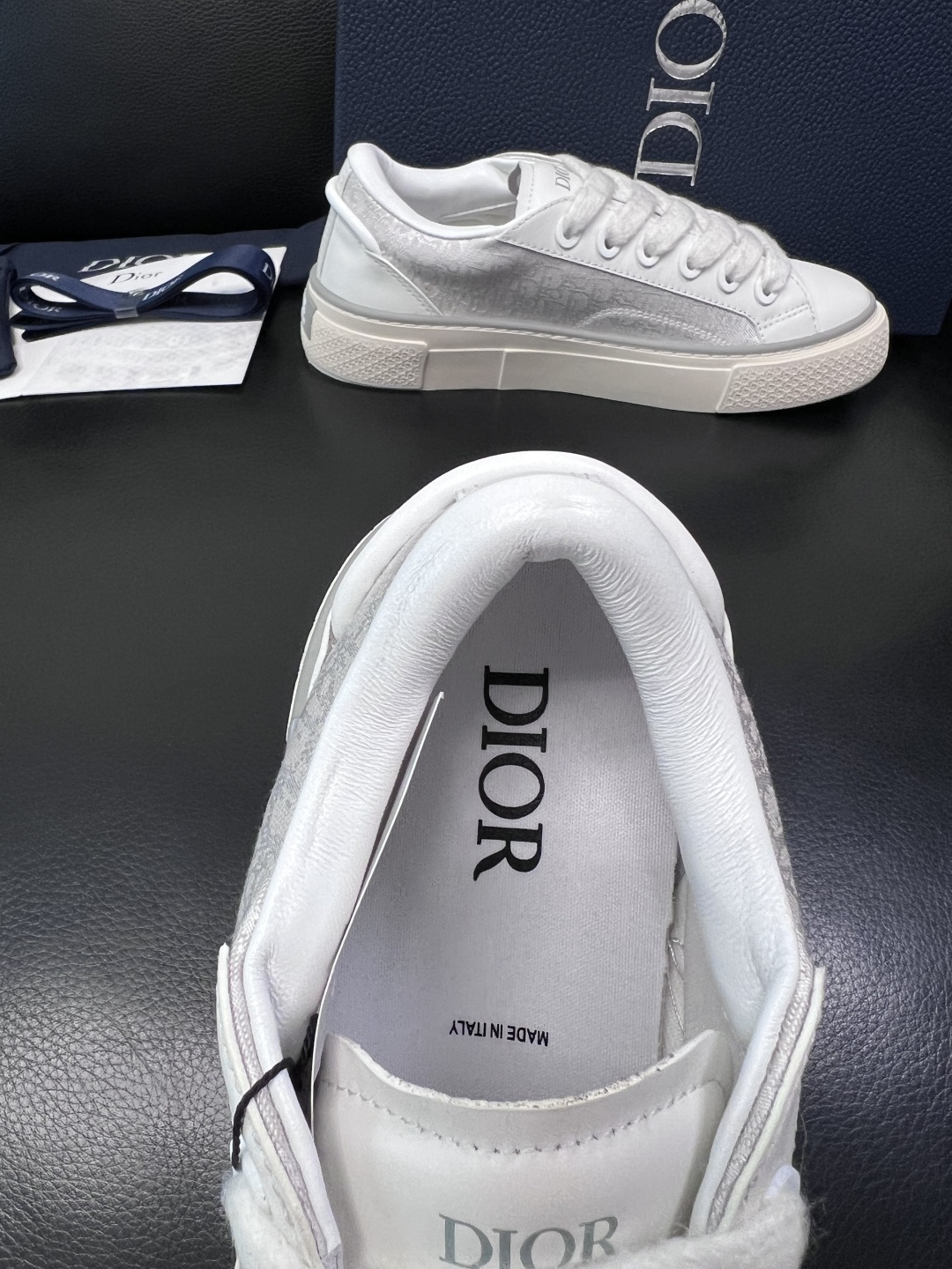 Dior 顶级工艺品 迪奥  专柜同步 原厂配置，意大利进口原版牛皮面料，透气舒适进口水染牛里垫，鞋底：