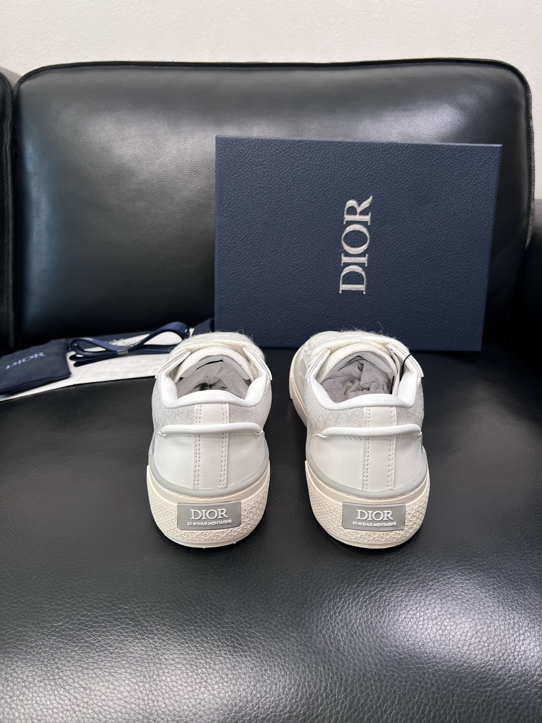 Dior 顶级工艺品 迪奥  专柜同步 原厂配置，意大利进口原版牛皮面料，透气舒适进口水染牛里垫，鞋底：