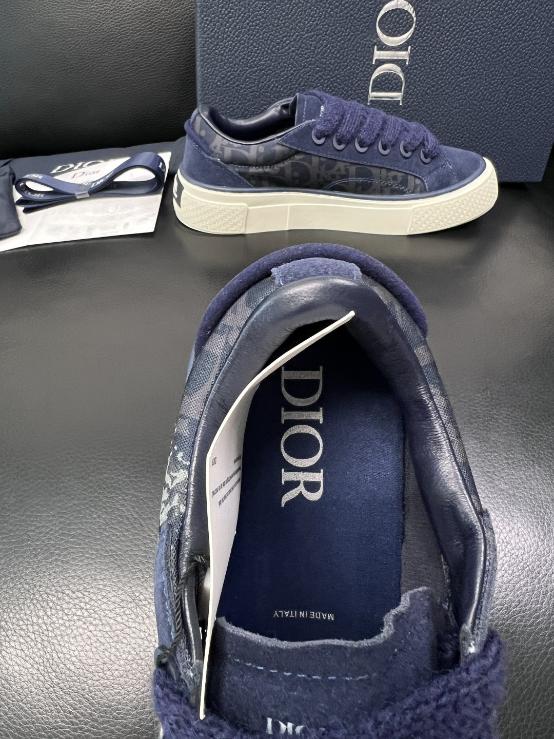 Dior 顶级工艺品 迪奥  专柜同步 原厂配置，意大利进口原版牛皮面料，透气舒适进口水染牛里垫，鞋底：