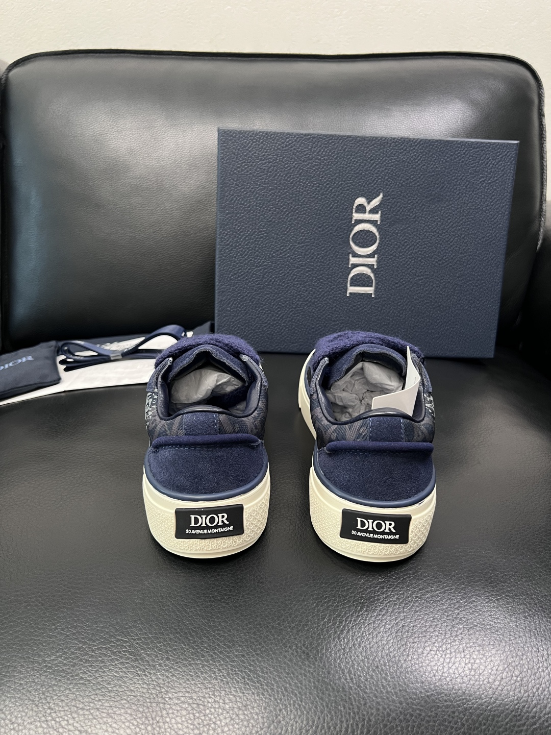 Dior 顶级工艺品 迪奥  专柜同步 原厂配置，意大利进口原版牛皮面料，透气舒适进口水染牛里垫，鞋底：