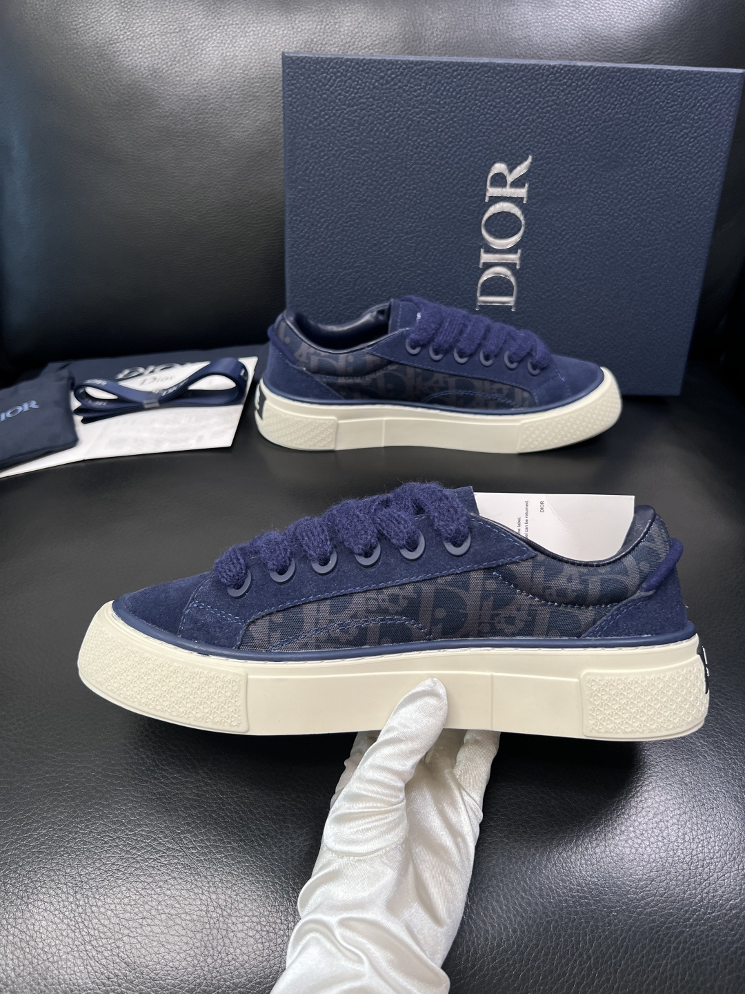 Dior 顶级工艺品 迪奥  专柜同步 原厂配置，意大利进口原版牛皮面料，透气舒适进口水染牛里垫，鞋底：