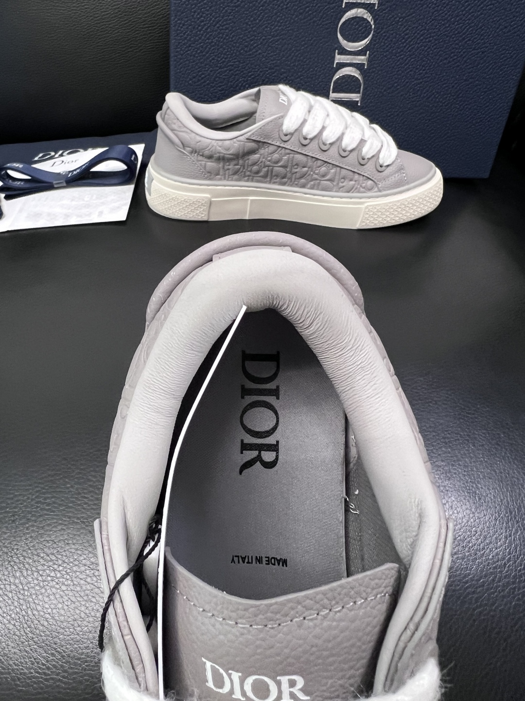 Dior 顶级工艺品 迪奥  专柜同步 原厂配置，意大利进口原版牛皮面料，透气舒适进口水染牛里垫，鞋底：