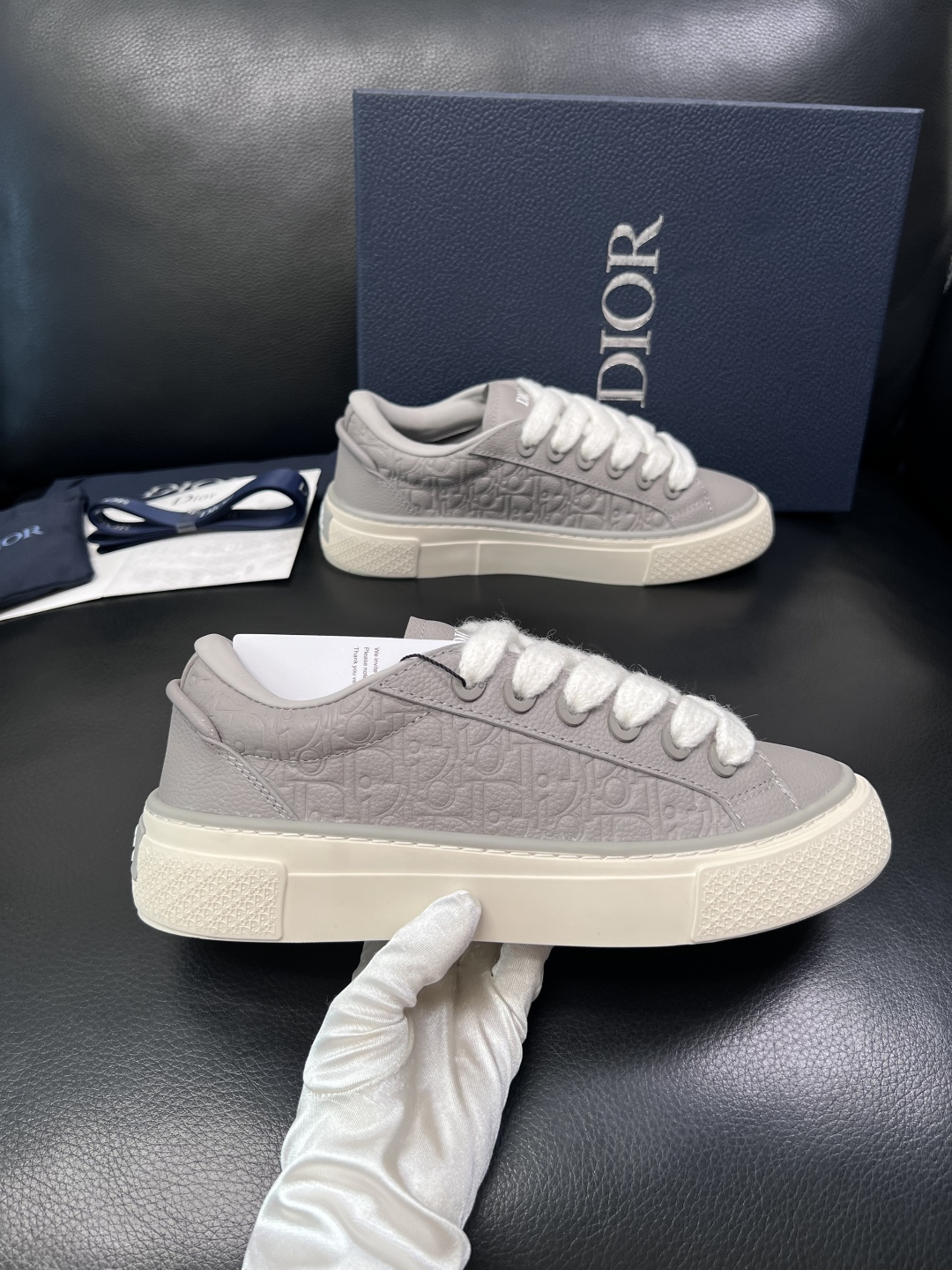 Dior 顶级工艺品 迪奥  专柜同步 原厂配置，意大利进口原版牛皮面料，透气舒适进口水染牛里垫，鞋底：
