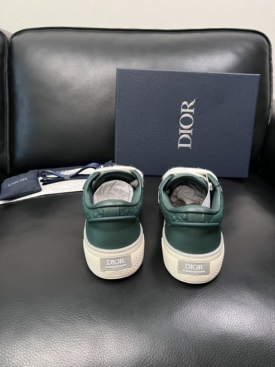 Dior 顶级工艺品 迪奥  专柜同步 原厂配置，意大利进口原版牛皮面料，透气舒适进口水染牛里垫，鞋底：