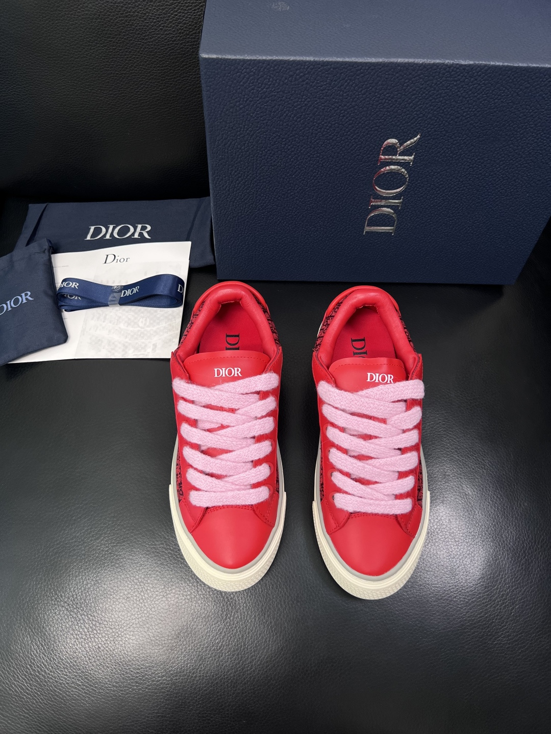 Dior 顶级工艺品 迪奥  专柜同步 原厂配置，意大利进口原版牛皮面料，透气舒适进口水染牛里垫，鞋底：