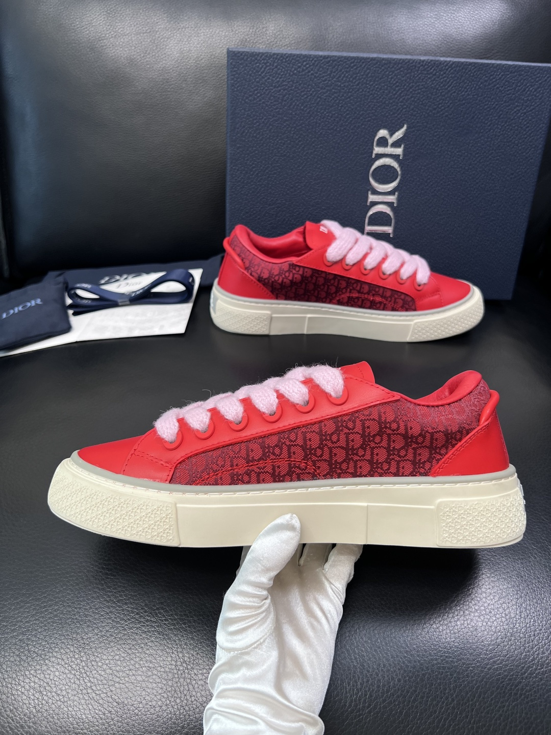 Dior 顶级工艺品 迪奥  专柜同步 原厂配置，意大利进口原版牛皮面料，透气舒适进口水染牛里垫，鞋底：