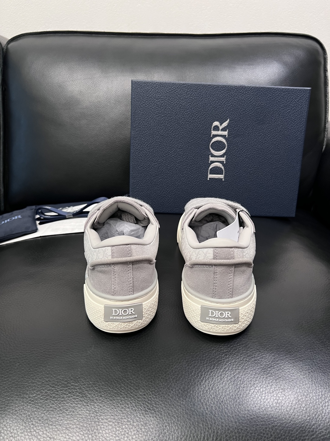 Dior 顶级工艺品 迪奥  专柜同步 原厂配置，意大利进口原版牛皮面料，透气舒适进口水染牛里垫，鞋底：