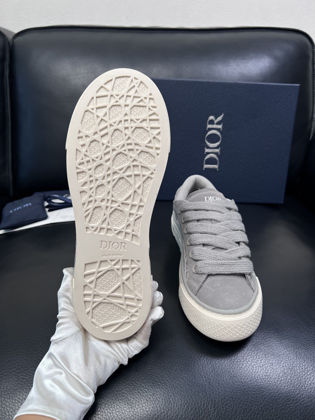 Dior 顶级工艺品 迪奥  专柜同步 原厂配置，意大利进口原版牛皮面料，透气舒适进口水染牛里垫，鞋底：