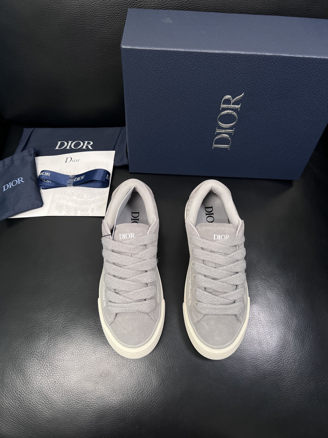Dior 顶级工艺品 迪奥  专柜同步 原厂配置，意大利进口原版牛皮面料，透气舒适进口水染牛里垫，鞋底：