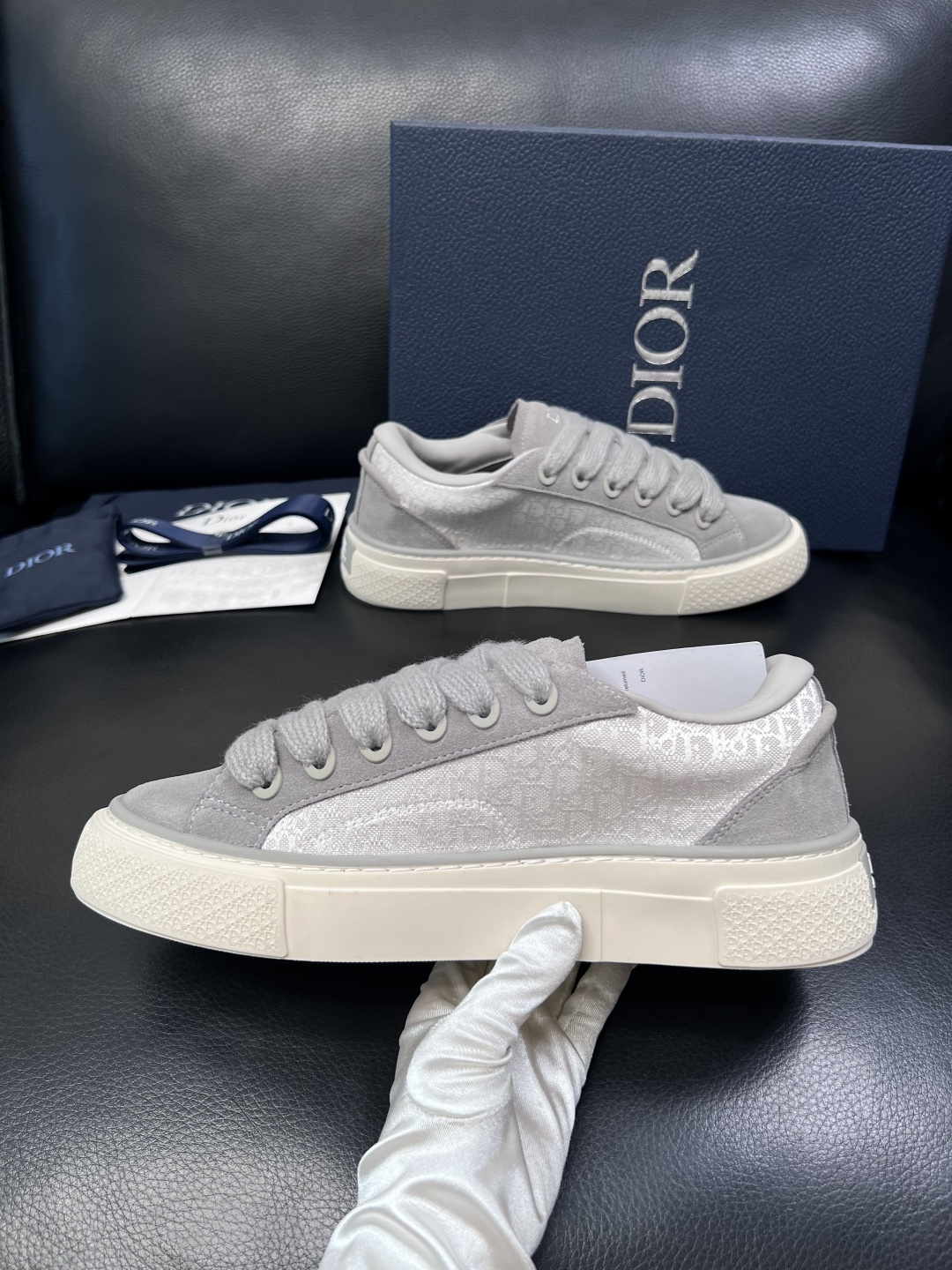 Dior 顶级工艺品 迪奥  专柜同步 原厂配置，意大利进口原版牛皮面料，透气舒适进口水染牛里垫，鞋底：