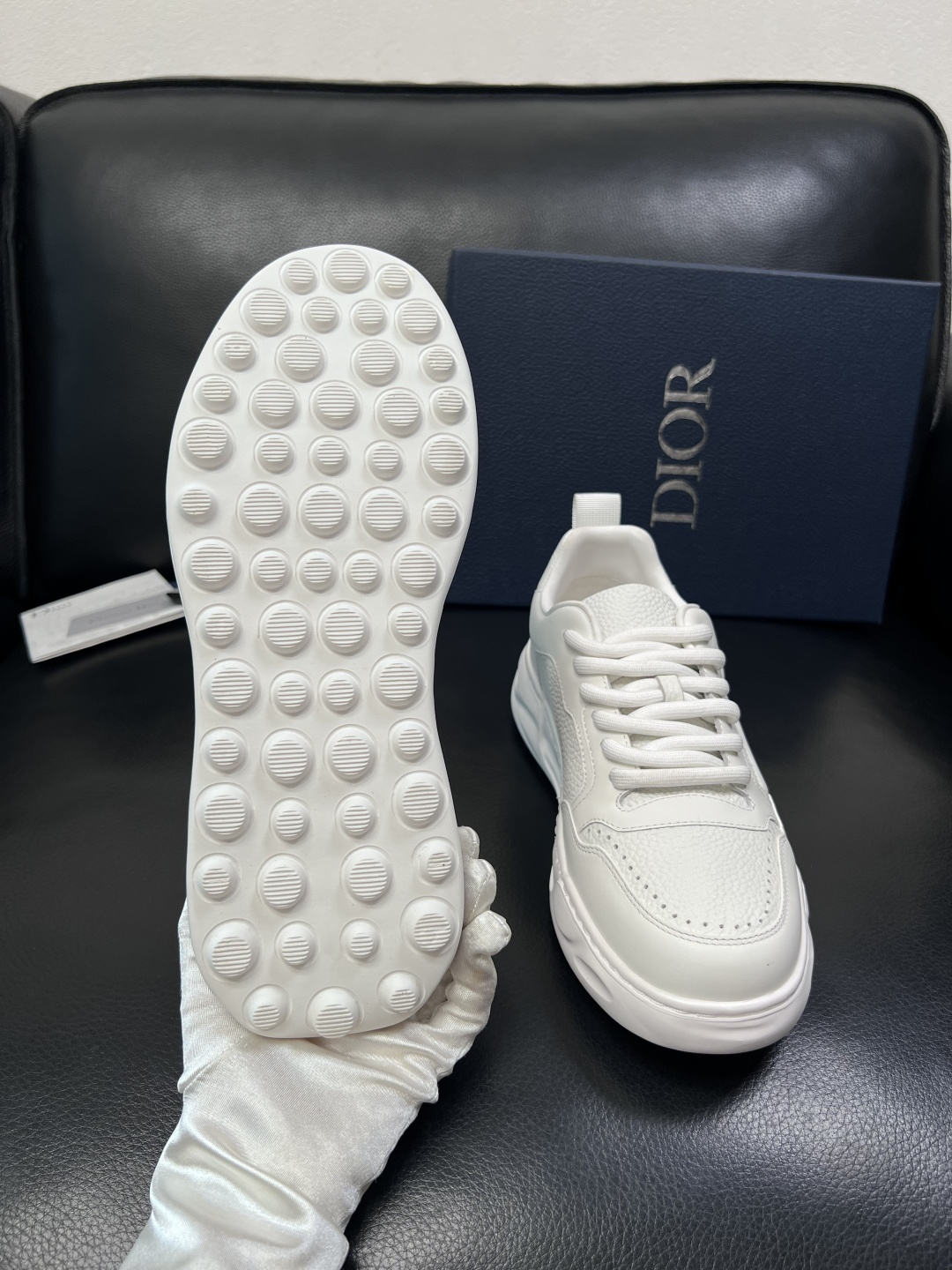 Dior 顶级工艺品 迪奥  专柜同步 原厂配置，意大利进口原版牛皮面料，透气舒适进口水染牛里垫，鞋底：
