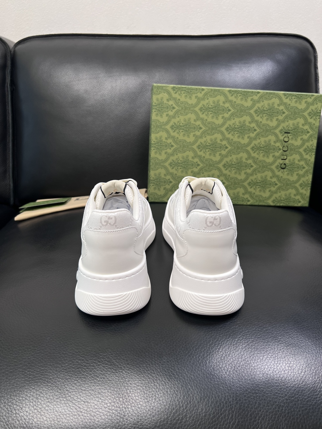 Gucci 高品质  顶级工艺品  古奇  专柜新款原厂配置，意大利进口牛皮面料，进口牛皮内里垫，透气舒
