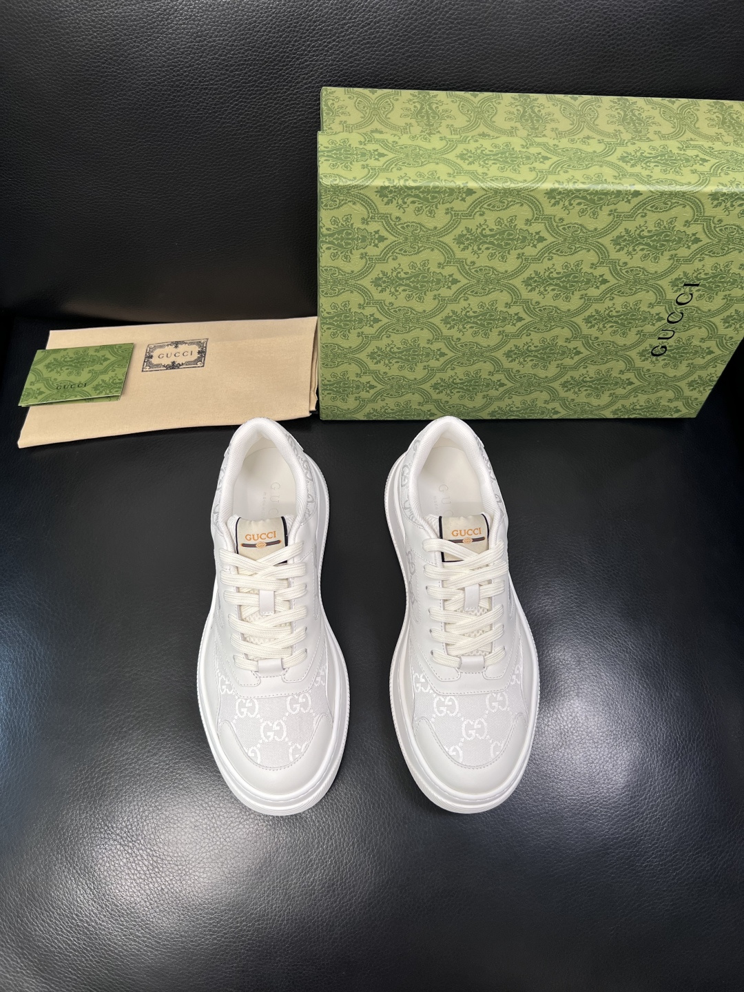 Gucci 高品质  顶级工艺品  古奇  专柜新款原厂配置，意大利进口牛皮面料，进口牛皮内里垫，透气舒
