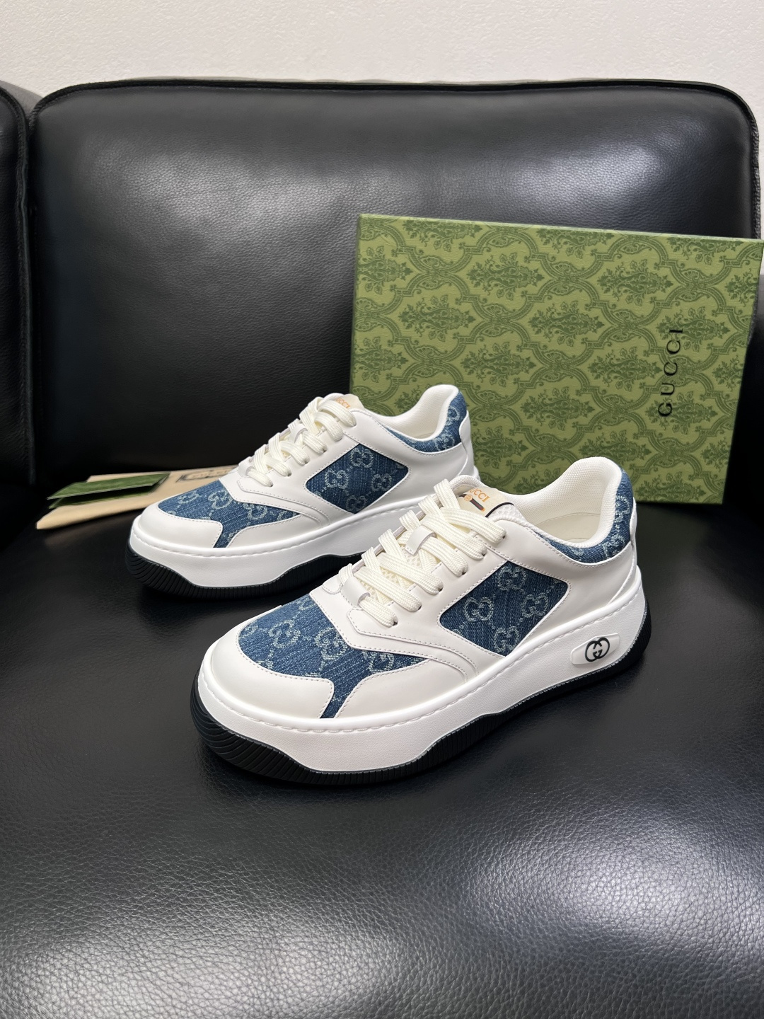 Gucci 高品质  顶级工艺品  古奇  专柜新款原厂配置，意大利进口牛皮面料，进口牛皮内里垫，透气舒
