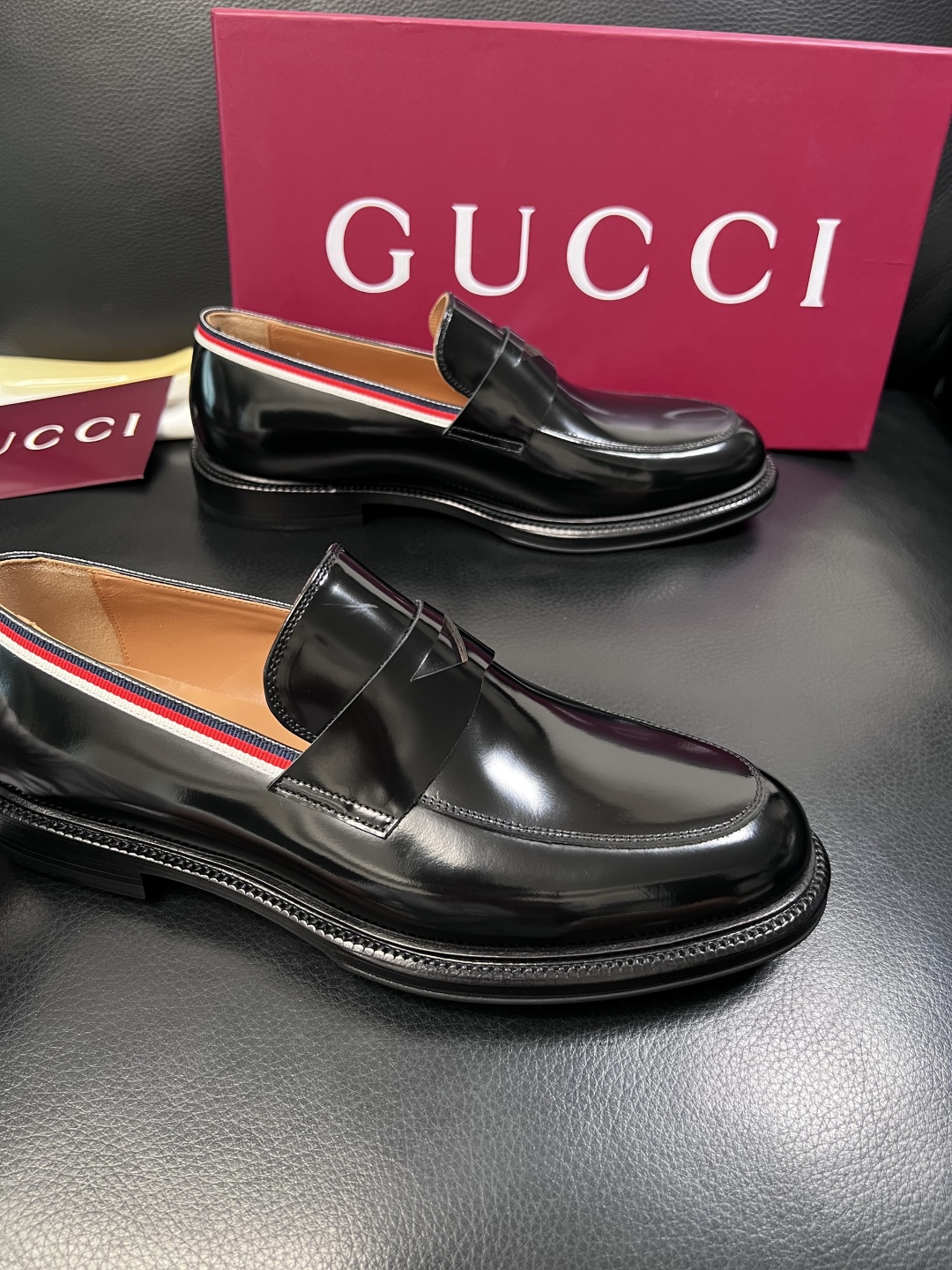 Gucci 高品质  顶级工艺品  古奇  皮鞋专柜新款原厂配置，意大利进口牛皮面料，进口牛皮内里垫，透