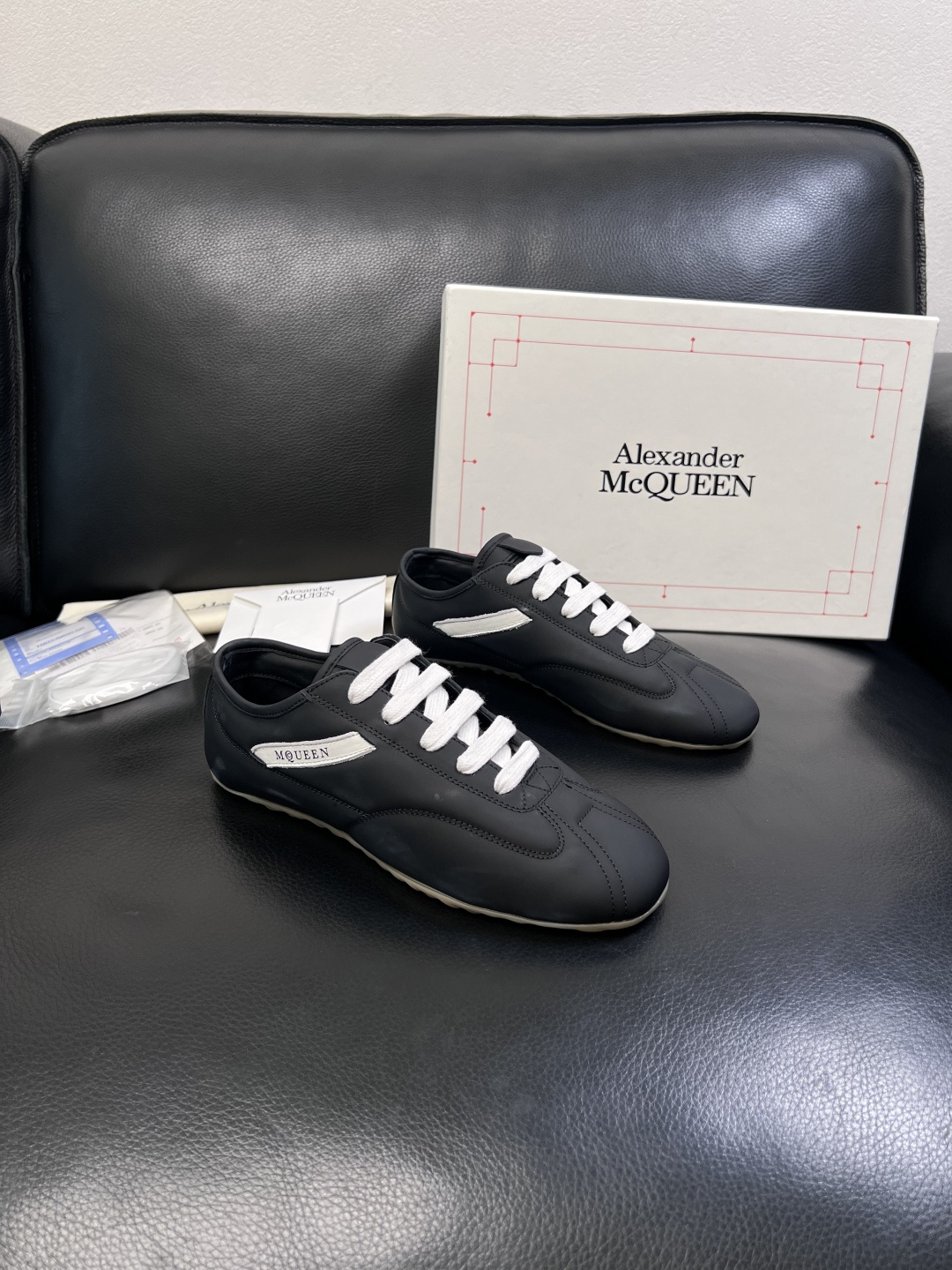 Alexander McQueen  高品质  顶级工艺品  麦昆  专柜同步 原厂配置，意大利进口原版