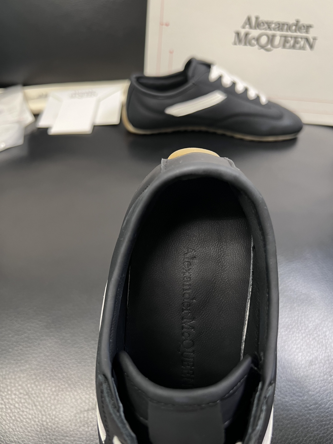 Alexander McQueen  高品质  顶级工艺品  麦昆  专柜同步 原厂配置，意大利进口原版
