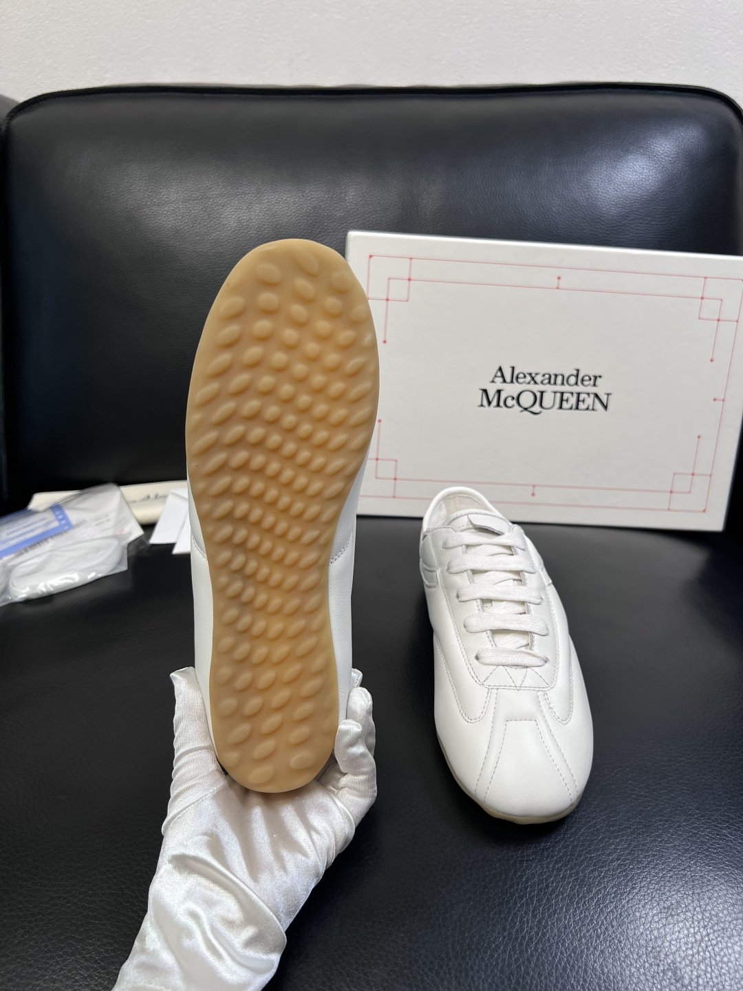 Alexander McQueen  高品质  顶级工艺品  麦昆  专柜同步 原厂配置，意大利进口原版