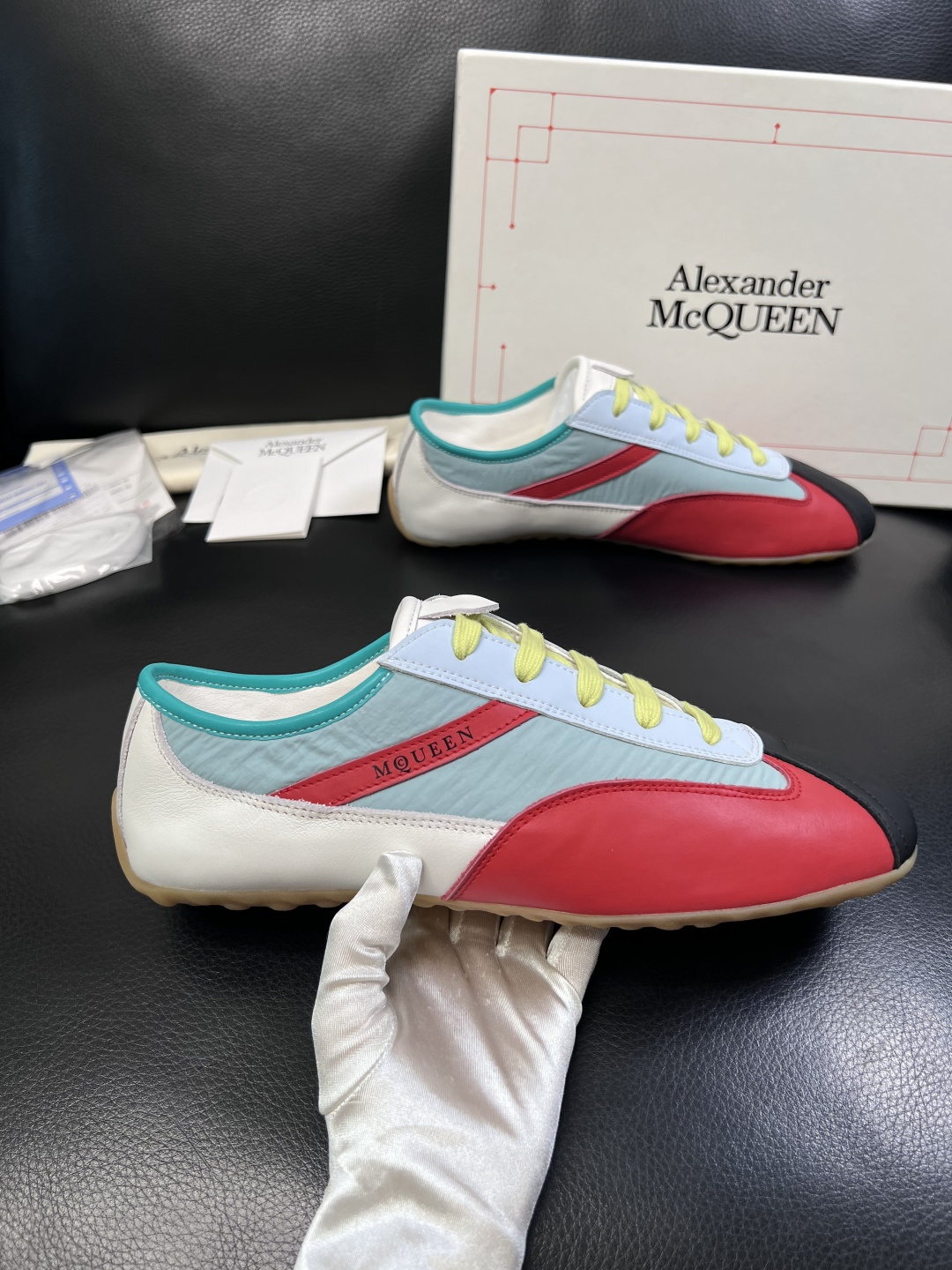 Alexander McQueen  高品质  顶级工艺品  麦昆  专柜同步 原厂配置，意大利进口原版