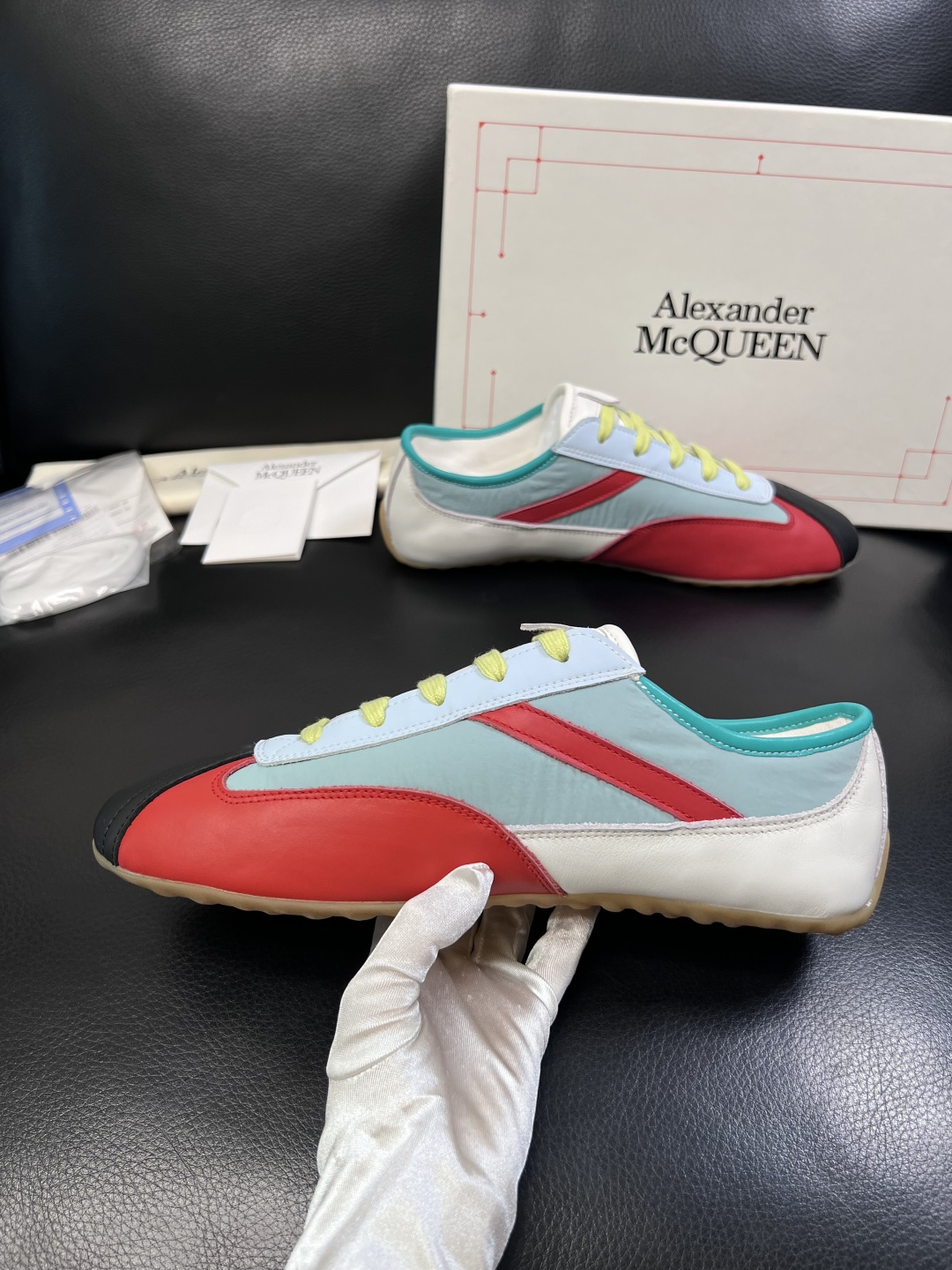 Alexander McQueen  高品质  顶级工艺品  麦昆  专柜同步 原厂配置，意大利进口原版