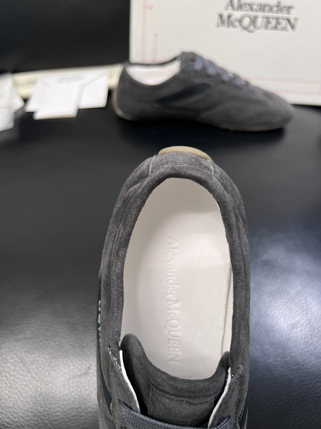 Alexander McQueen  高品质  顶级工艺品  麦昆  专柜同步 原厂配置，意大利进口原版