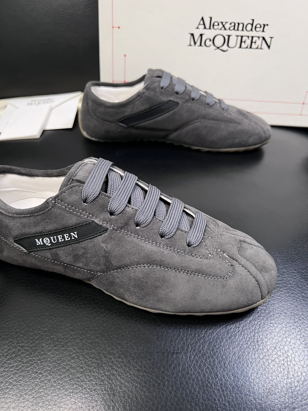 Alexander McQueen  高品质  顶级工艺品  麦昆  专柜同步 原厂配置，意大利进口原版