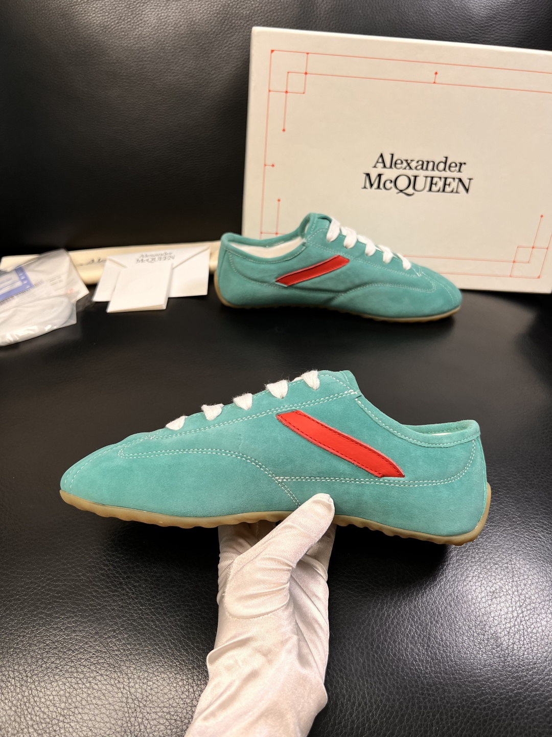 Alexander McQueen  高品质  顶级工艺品  麦昆  专柜同步 原厂配置，意大利进口原版