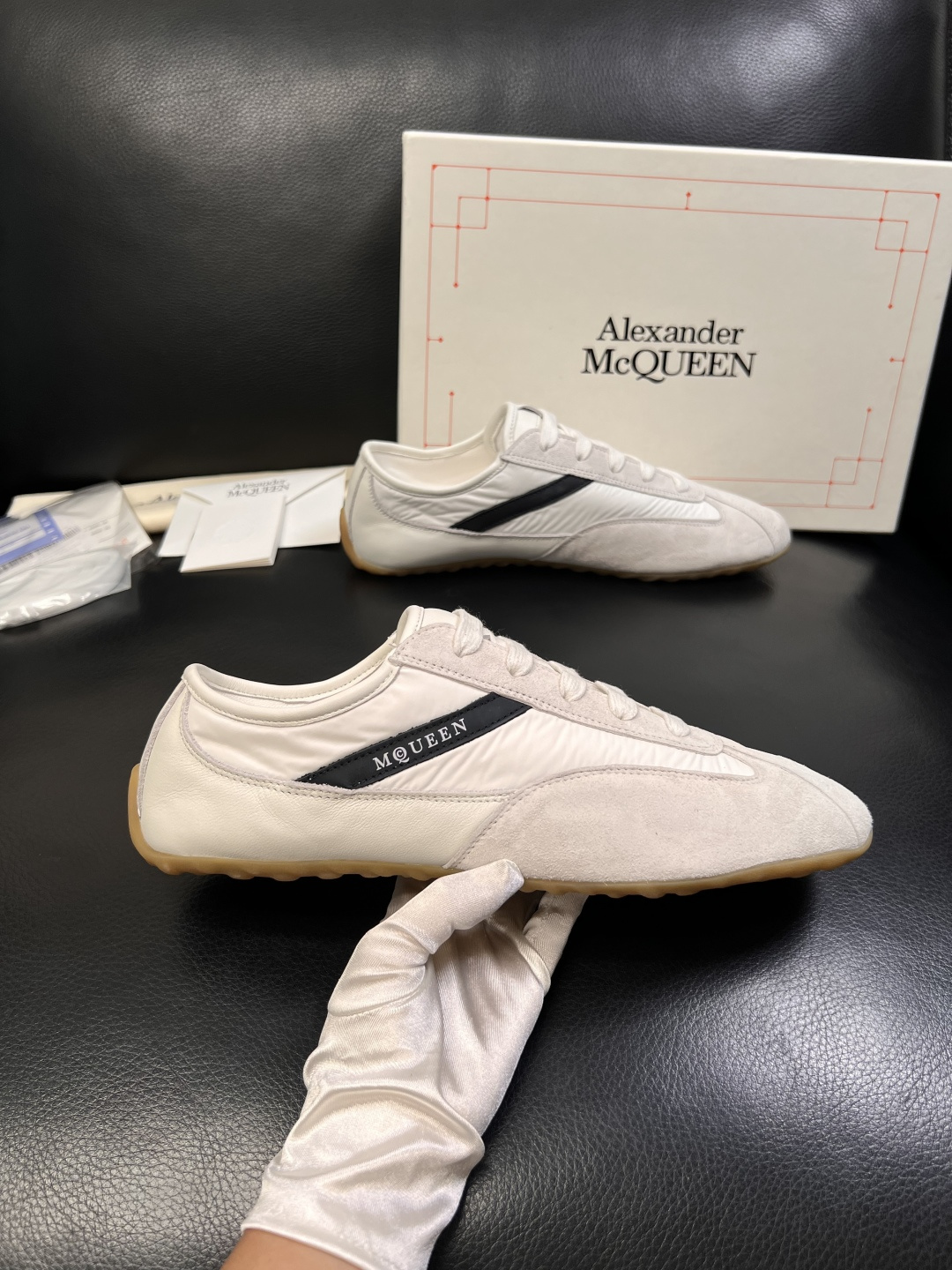 Alexander McQueen  高品质  顶级工艺品  麦昆  专柜同步 原厂配置，意大利进口原版