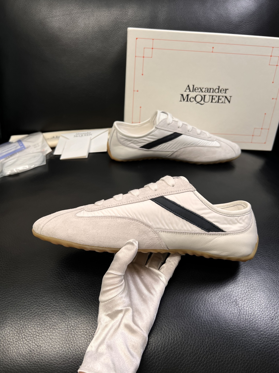 Alexander McQueen  高品质  顶级工艺品  麦昆  专柜同步 原厂配置，意大利进口原版
