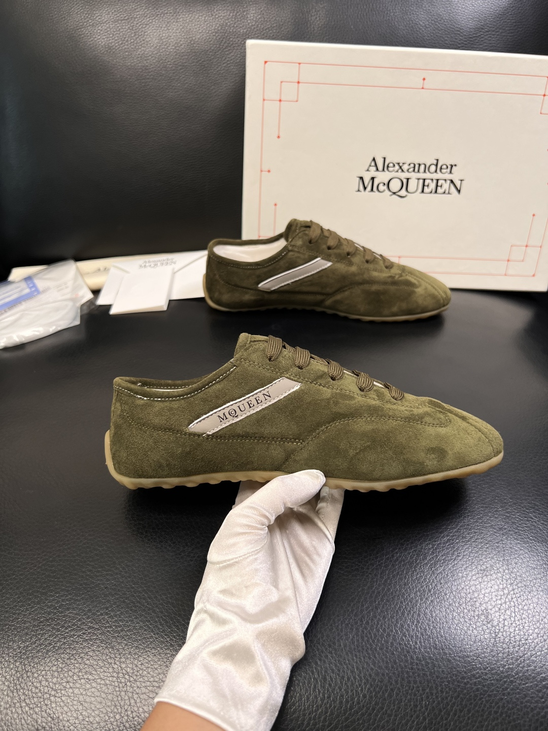 Alexander McQueen  高品质  顶级工艺品  麦昆  专柜同步 原厂配置，意大利进口原版