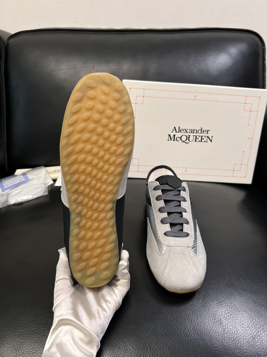 Alexander McQueen  高品质  顶级工艺品  麦昆  专柜同步 原厂配置，意大利进口原版