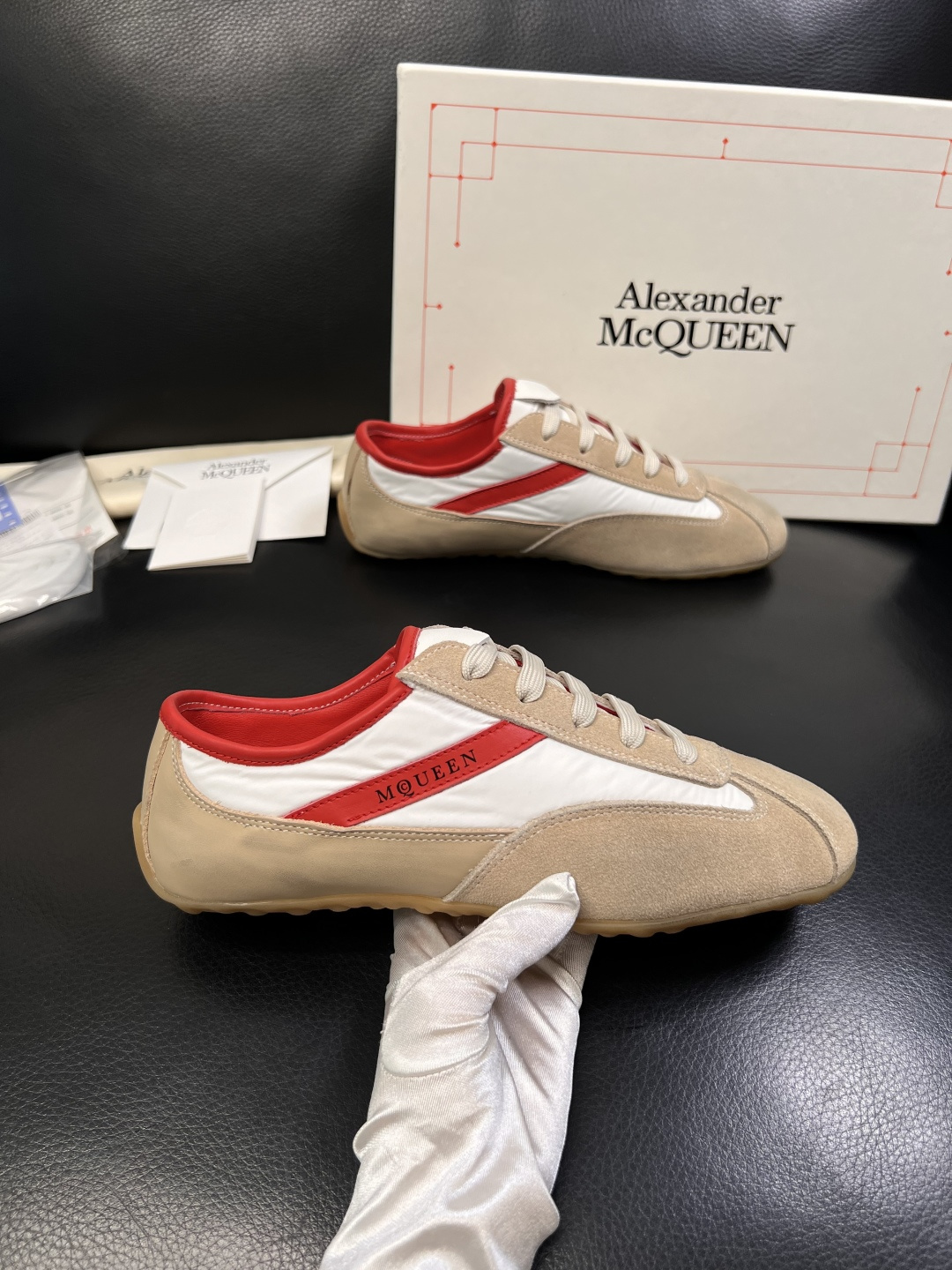 Alexander McQueen  高品质  顶级工艺品  麦昆  专柜同步 原厂配置，意大利进口原版